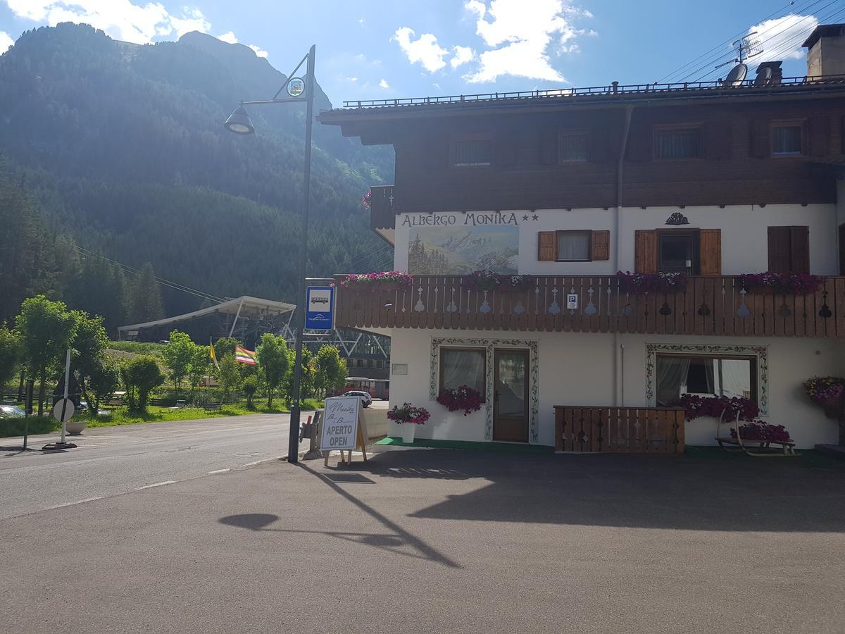 Garni Monika Bed and Breakfast Canazei Eksteriør billede