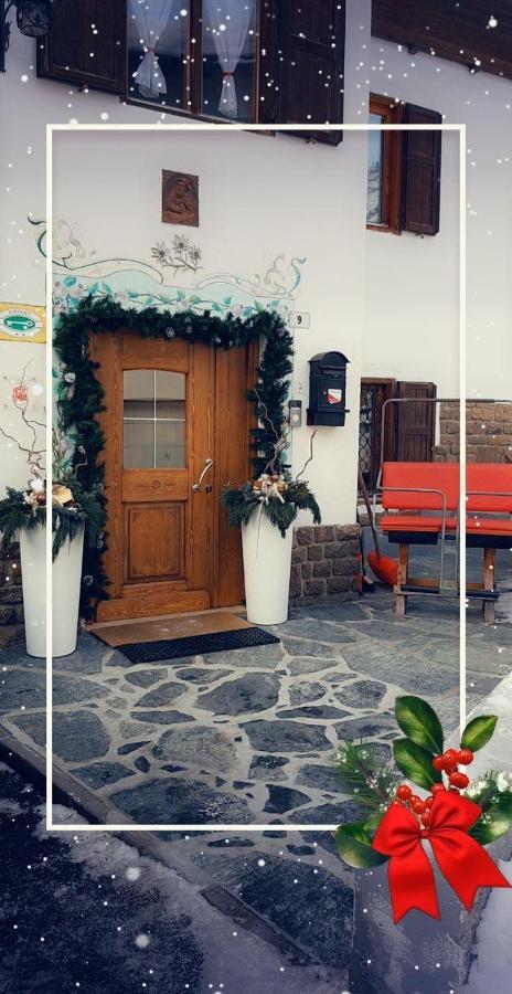 Garni Monika Bed and Breakfast Canazei Eksteriør billede
